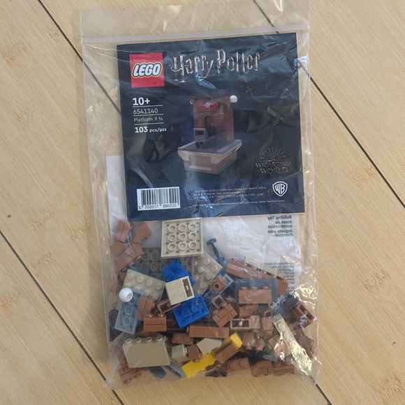 Lego Other - Harry Potter LEGO Platform 9 3/4 RARE